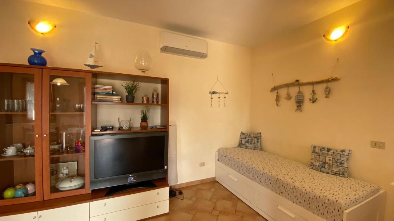 Villetta Di Rosa Прокио Екстериор снимка